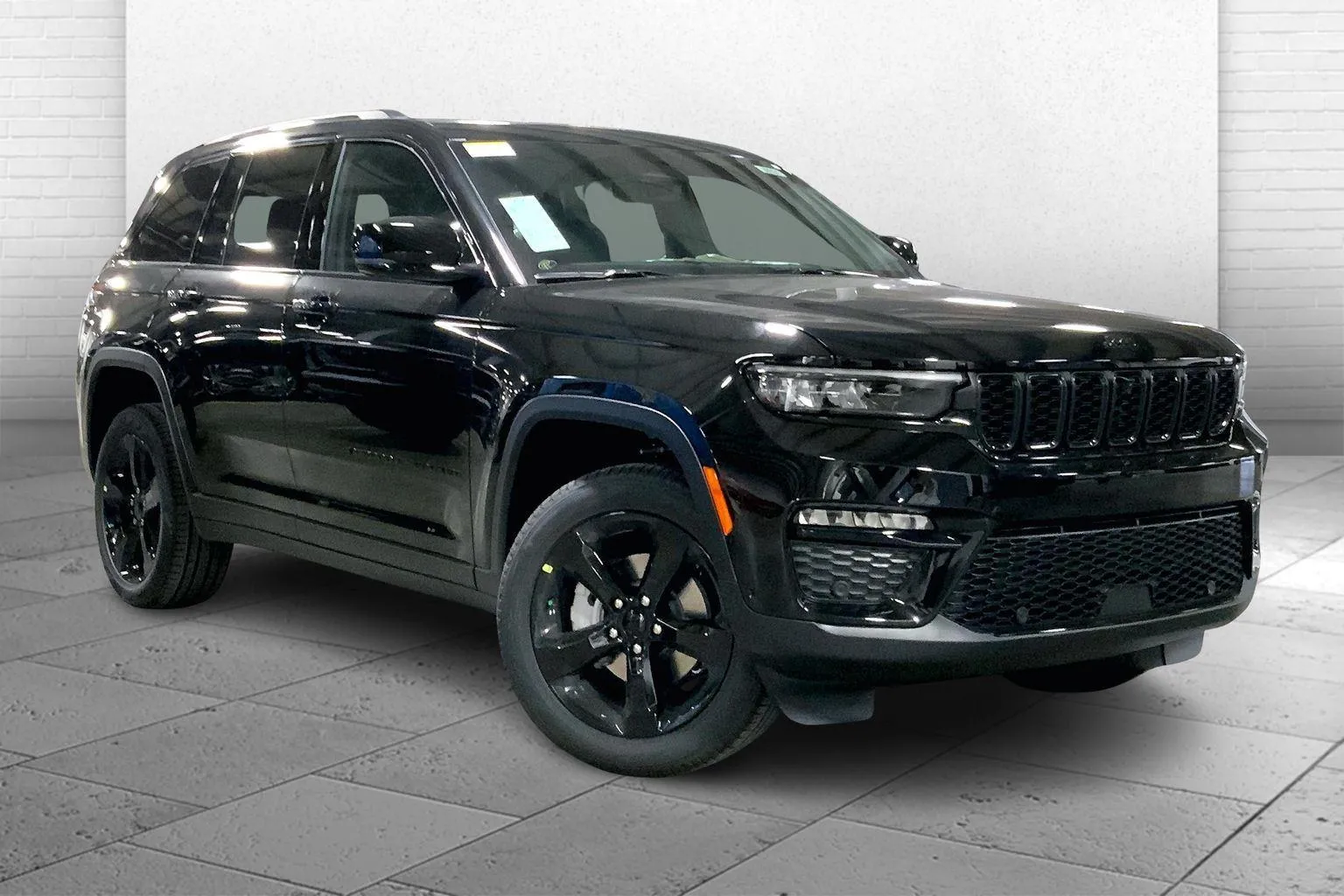 Black 2025 Jeep Grand Cherokee GRAND CHEROKEE LIMITED 4X4 for sale in Kansas City, MO