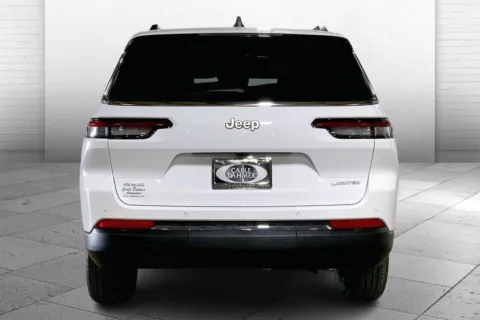 More photos of 2025 Jeep Grand Cherokee GRAND CHEROKEE L LIMITED 4X4 at Cable Dahmer Chrysler Dodge Jeep Ram of Kansas City, MO