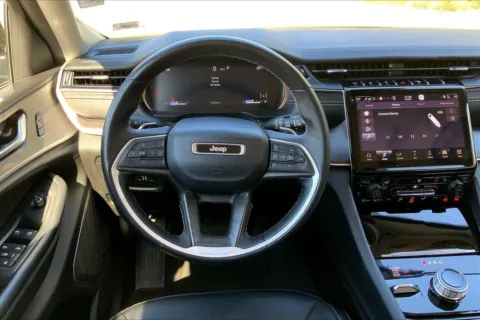 More photos of 2021 Jeep Grand Cherokee L Limited 4x4 at Cable Dahmer Chrysler Dodge Jeep Ram of Kansas City, MO