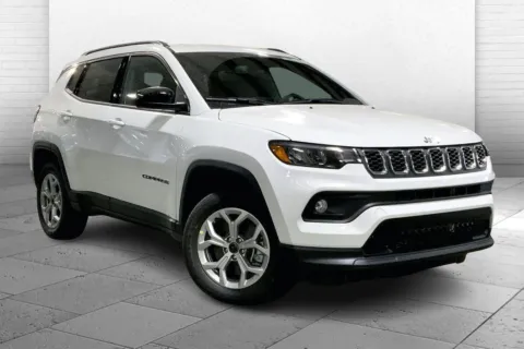 White 2026 Jeep Compass Latitude for sale in Kansas City, MO