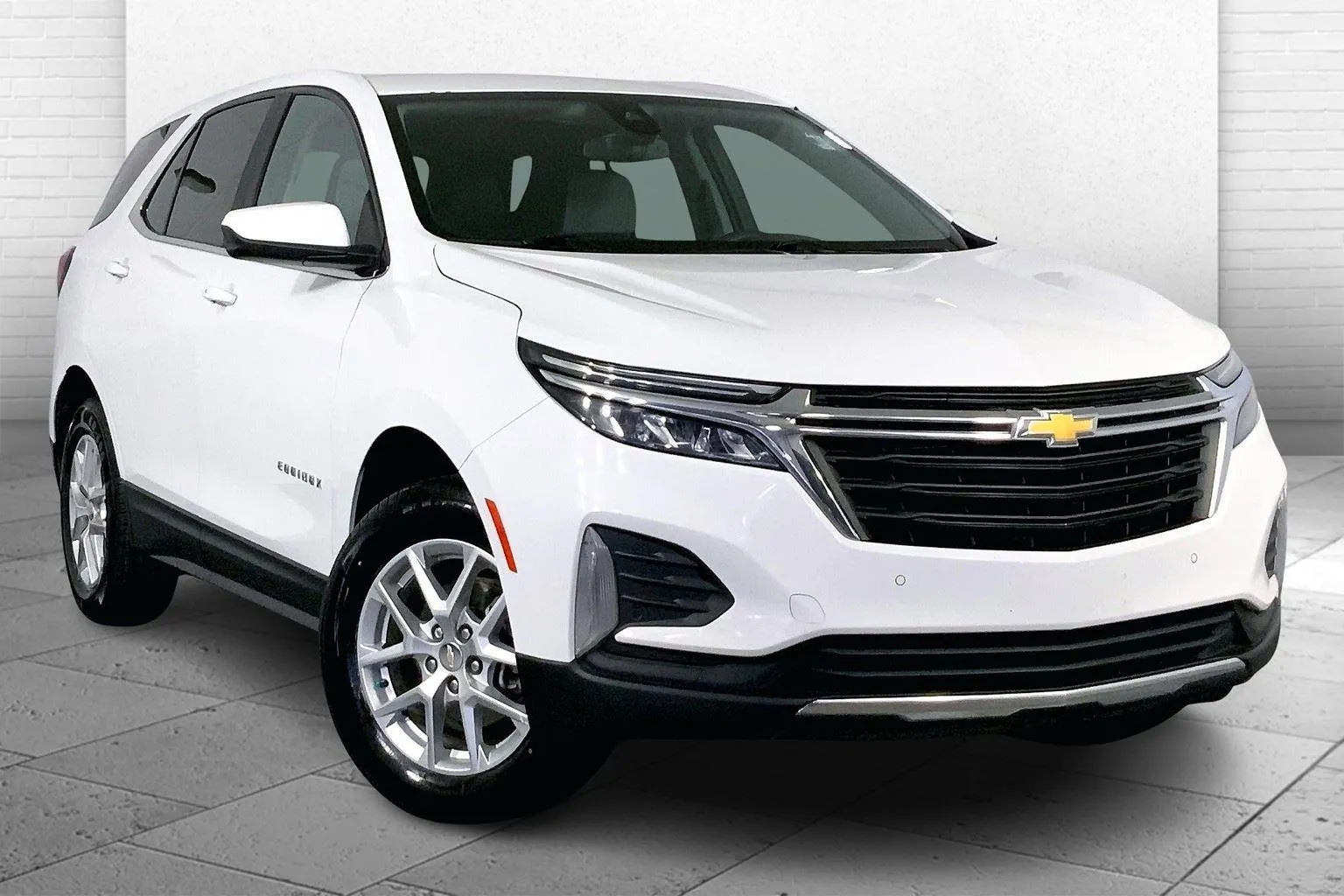 White 2023 Chevrolet Equinox AWD 2FL for sale in Kansas City, MO