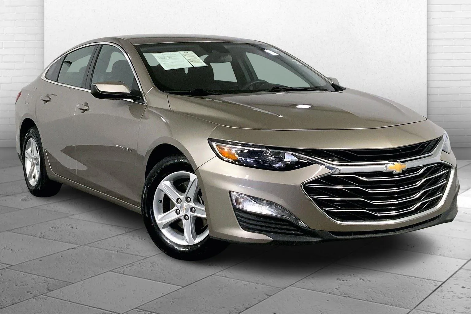 Gray 2024 Chevrolet Malibu FWD 1LT for sale in Kansas City, MO