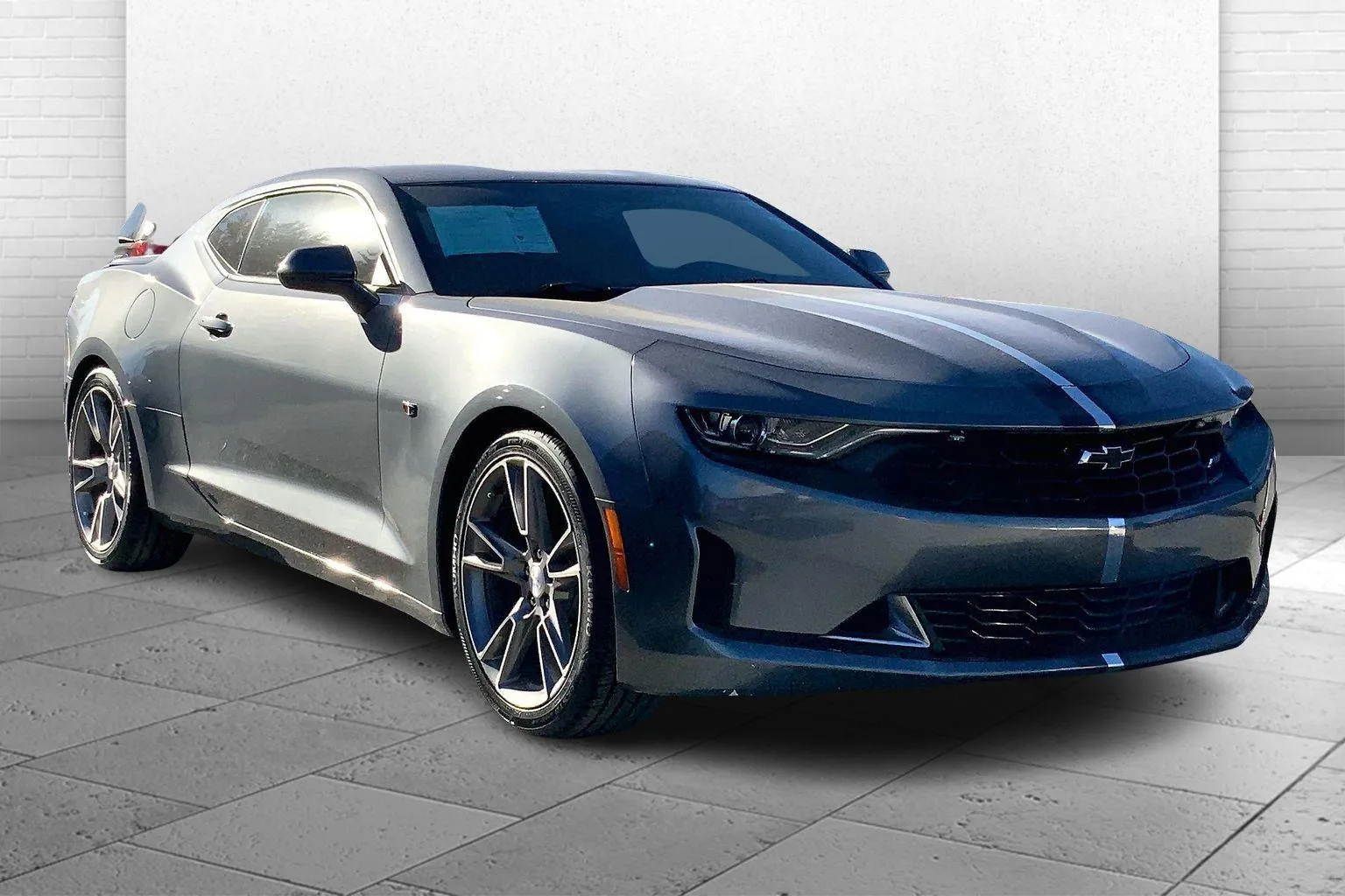 Gray 2019 Chevrolet Camaro 2LT for sale in Kansas City, MO