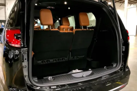 More photos of 2026 Chrysler Pacifica PACIFICA PINNACLE at Cable Dahmer Chrysler Dodge Jeep Ram of Kansas City, MO