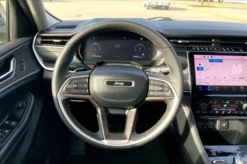 More photos of 2023 Jeep Grand Cherokee L Limited 4x4 at Cable Dahmer Chrysler Dodge Jeep Ram of Kansas City, MO