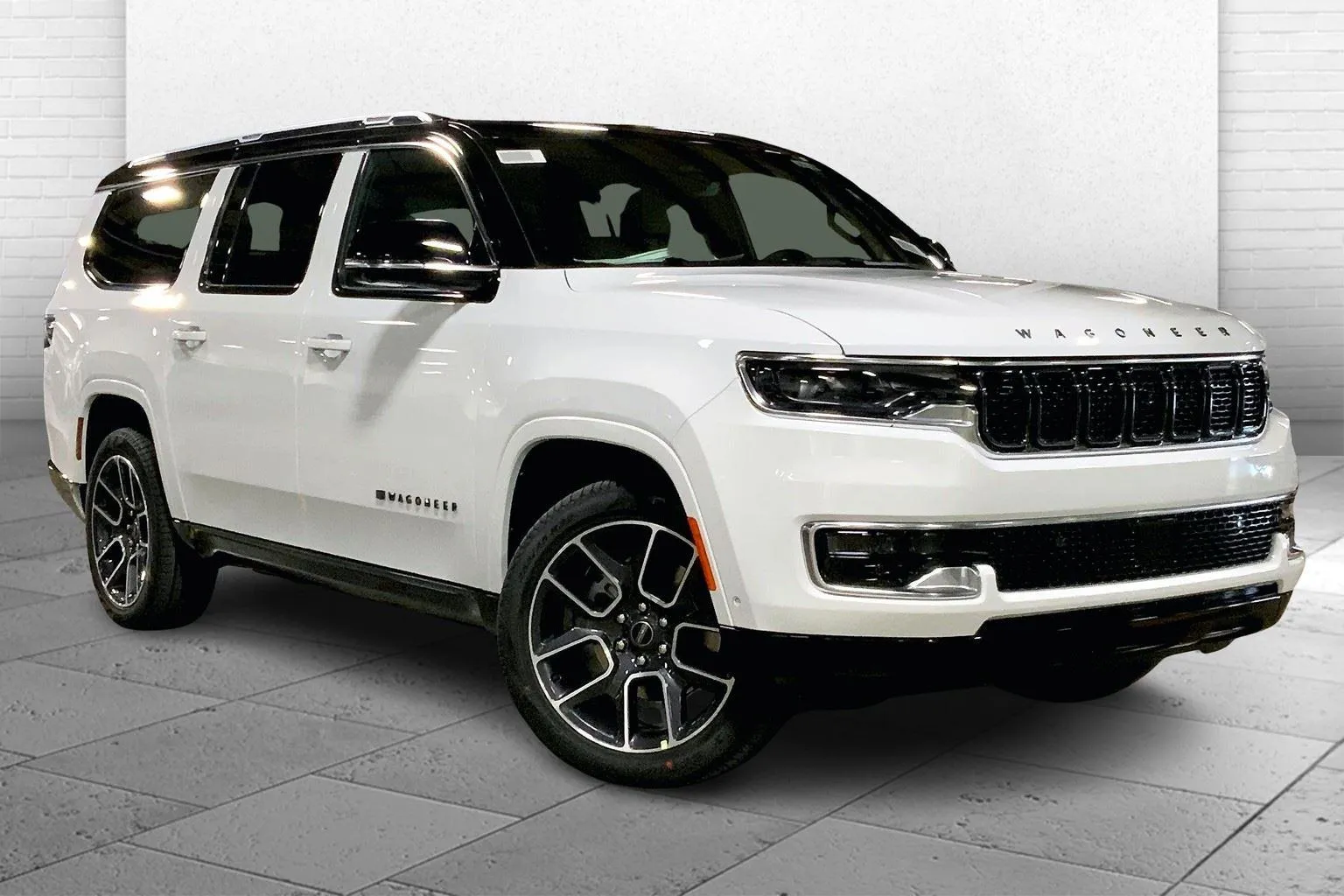 White 2025 Jeep Wagoneer WAGONEER L SUPER 4X4 for sale in Kansas City, MO