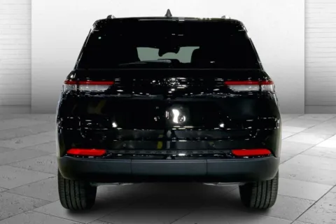 More photos of 2025 Jeep Grand Cherokee GRAND CHEROKEE ALTITUDE X 4X4 at Cable Dahmer Chrysler Dodge Jeep Ram of Kansas City, MO