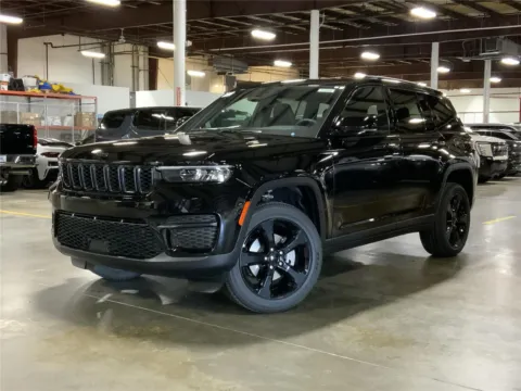 Photos of 2025 Jeep Grand Cherokee GRAND CHEROKEE ALTITUDE X 4X4 for sale in Kansas City, MO at Cable Dahmer Chrysler Dodge Jeep Ram of Kansas City