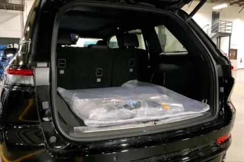 More photos of 2025 Jeep Grand Cherokee GRAND CHEROKEE SUMMIT RESERVE 4X4 at Cable Dahmer Chrysler Dodge Jeep Ram of Kansas City, MO