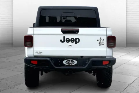 Another view of 2021 Jeep Gladiator Willys 4x4 for sale in Kansas City, MO at Cable Dahmer Chrysler Dodge Jeep Ram of Kansas City