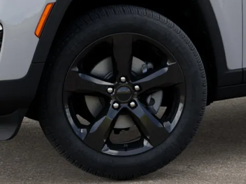 More photos of 2025 Jeep Grand Cherokee GRAND CHEROKEE LIMITED 4X4 at Cable Dahmer Chrysler Dodge Jeep Ram of Kansas City, MO