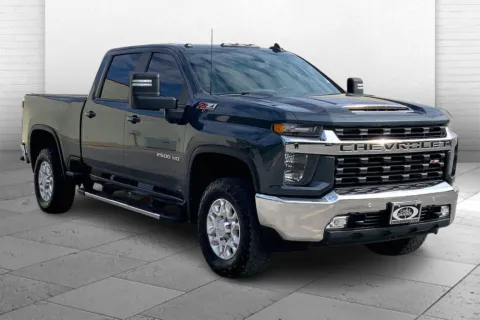Gray 2020 Chevrolet Silverado 2500HD 4WD Crew Cab Standard Bed LT for sale in Kansas City, MO