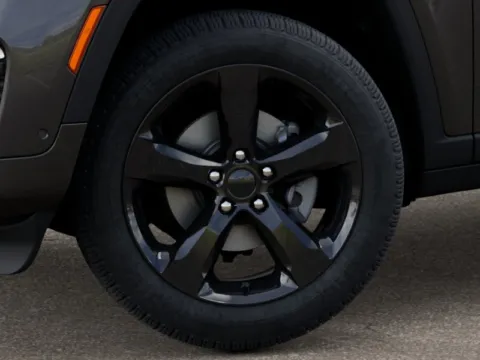 More photos of 2025 Jeep Grand Cherokee GRAND CHEROKEE LIMITED 4X4 at Cable Dahmer Chrysler Dodge Jeep Ram of Kansas City, MO