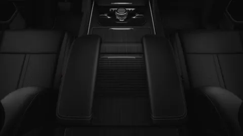 More photos of 2025 Jeep Wagoneer WAGONEER L SUPER 4X4 at Cable Dahmer Chrysler Dodge Jeep Ram of Kansas City, MO