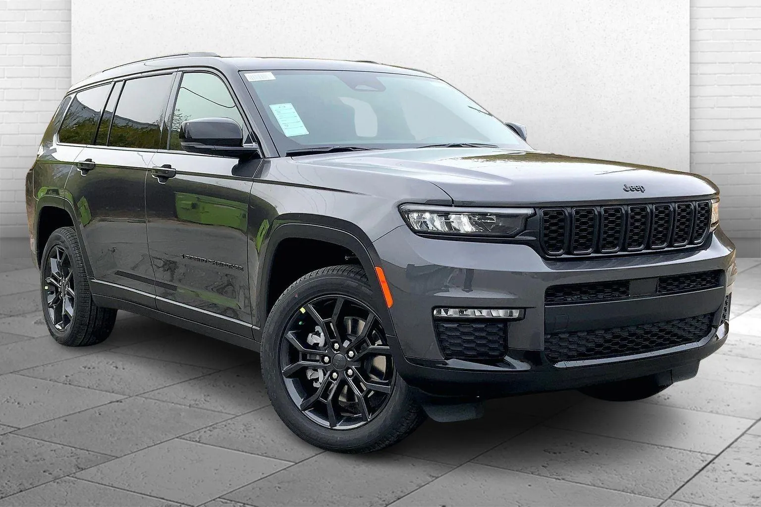 Gray 2025 Jeep Grand Cherokee GRAND CHEROKEE L LIMITED 4X4 for sale in Kansas City, MO