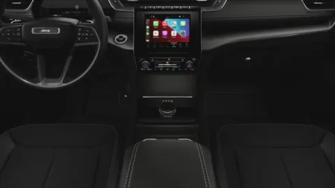 More photos of 2025 Jeep Grand Cherokee GRAND CHEROKEE L ALTITUDE X 4X4 at Cable Dahmer Chrysler Dodge Jeep Ram of Kansas City, MO