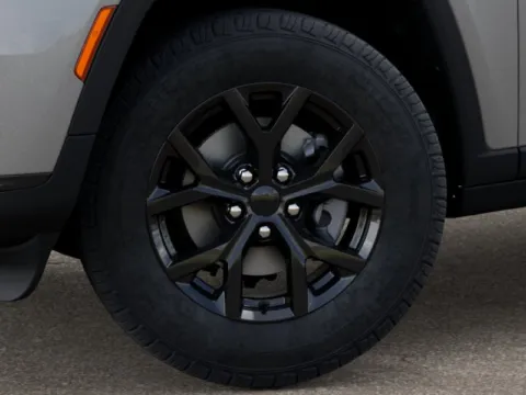 More photos of 2025 Jeep Grand Cherokee GRAND CHEROKEE L ALTITUDE X 4X4 at Cable Dahmer Chrysler Dodge Jeep Ram of Kansas City, MO