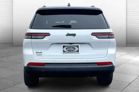 More photos of 2025 Jeep Grand Cherokee GRAND CHEROKEE L LIMITED 4X4 at Cable Dahmer Chrysler Dodge Jeep Ram of Kansas City, MO