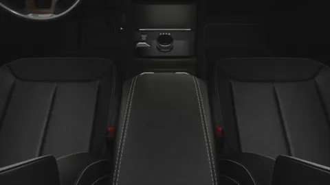 Photos of 2025 Jeep Grand Cherokee GRAND CHEROKEE LIMITED 4X4 for sale in Kansas City, MO at Cable Dahmer Chrysler Dodge Jeep Ram of Kansas City