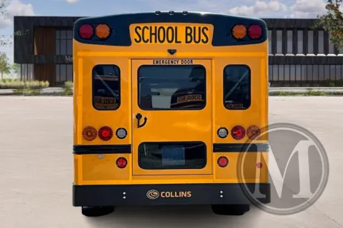 More photos of 2025 Chevrolet 3500 at Master's Transportation - Dallas/Fort Worth, TX