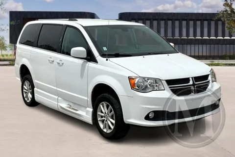 White 2019 Braun Minivan for sale in Kansas City, MO