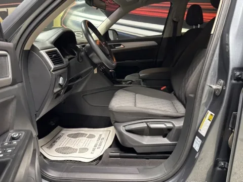 More photos of 2019 Volkswagen Atlas S at Seay Motors, KY