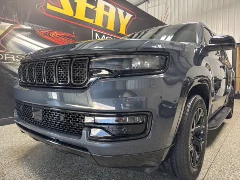 Photos of 2024 Jeep Wagoneer Series II Carbide for sale in Mayfield, KY at Seay Motors