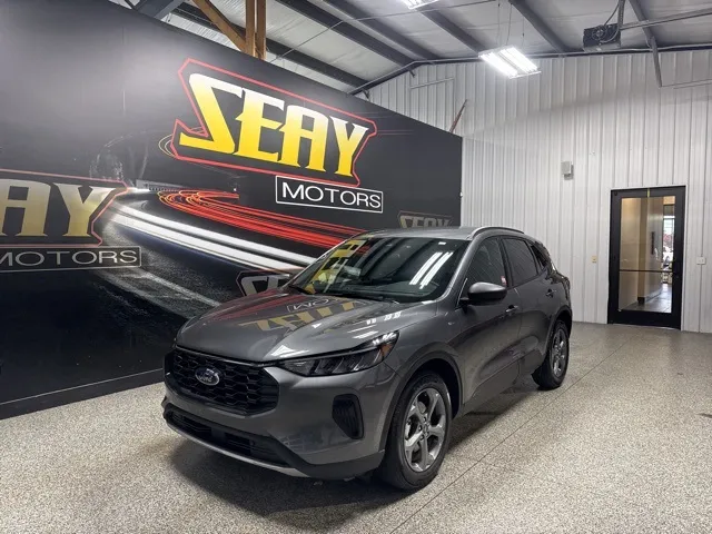 2025 Ford Escape ST-Line's photo