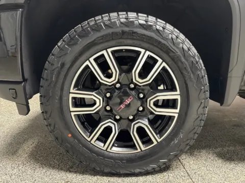 More photos of 2022 GMC Sierra 2500HD AT4 at Seay Motors, KY