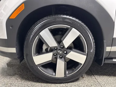 More photos of 2024 Hyundai Santa Fe Limited at Seay Motors, KY