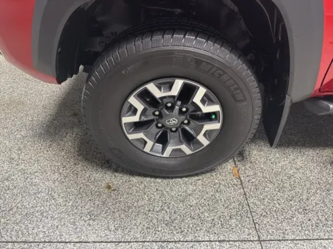 More photos of 2021 Toyota Tacoma SR5 at Seay Motors, KY