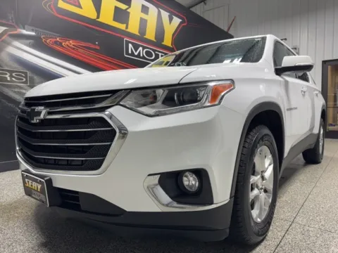 Photos of 2021 Chevrolet Traverse LT for sale in Mayfield, KY at Seay Motors