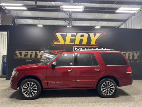 Photos of 2017 Lincoln Navigator Select for sale in Mayfield, KY at Seay Motors