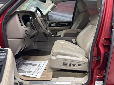 More photos of 2017 Lincoln Navigator Select at Seay Motors, KY