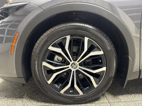 More photos of 2023 Toyota Crown XLE at Seay Motors, KY