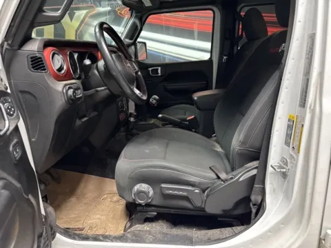 More photos of 2021 Jeep Wrangler Unlimited Rubicon at Seay Motors, KY