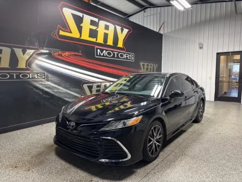 Black 2021 Toyota Camry XLE for sale in Mayfield, KY