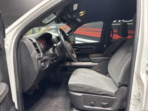 More photos of 2024 Ram 2500 Big Horn at Seay Motors, KY