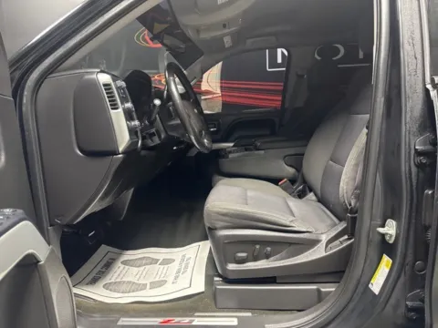 More photos of 2015 Chevrolet Silverado 1500 LT at Seay Motors, KY