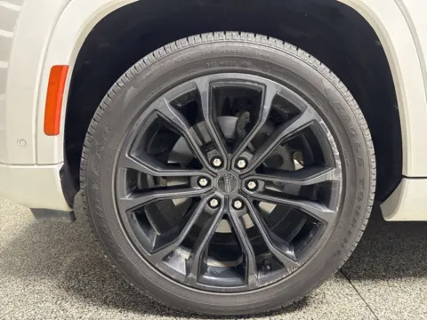 Another view of 2022 Jeep Grand Wagoneer Series II for sale in Mayfield, KY at Seay Motors