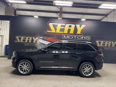 Photos of 2022 Jeep Grand Cherokee Summit for sale in Mayfield, KY at Seay Motors