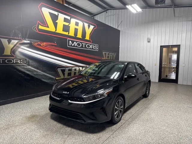 2023 Kia Forte LXS's photo