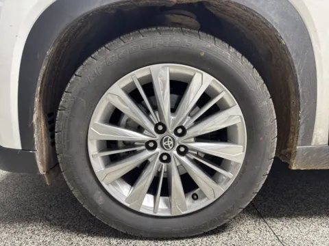 Another view of 2024 Toyota Grand Highlander Platinum for sale in Mayfield, KY at Seay Motors