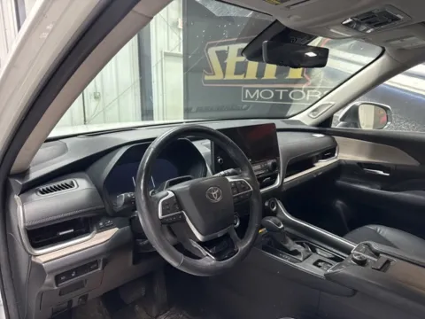More photos of 2024 Toyota Grand Highlander Platinum at Seay Motors, KY