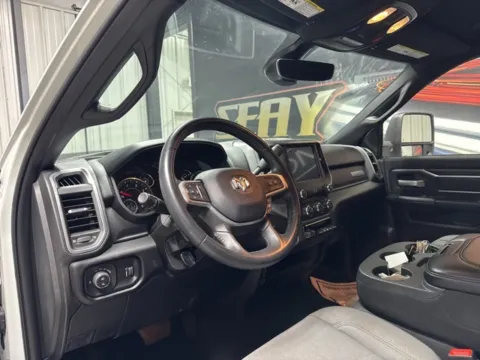 More photos of 2024 Ram 3500 Big Horn at Seay Motors, KY