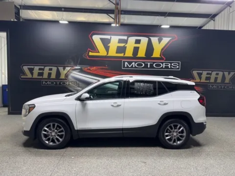 Photos of 2022 GMC Terrain SLT for sale in Mayfield, KY at Seay Motors