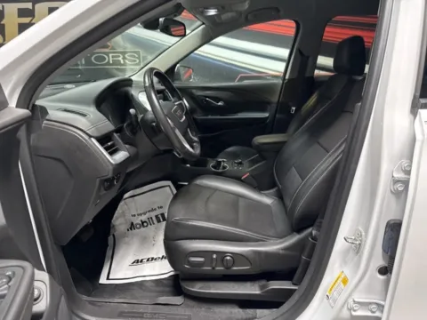 Another view of 2022 GMC Terrain SLT for sale in Mayfield, KY at Seay Motors