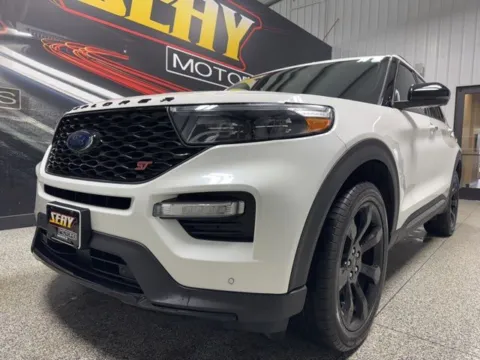 Photos of 2023 Ford Explorer ST for sale in Mayfield, KY at Seay Motors