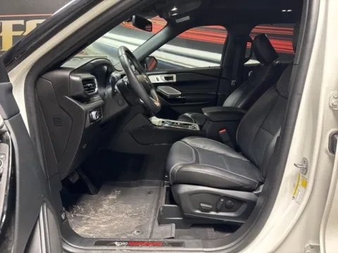 More photos of 2023 Ford Explorer ST at Seay Motors, KY