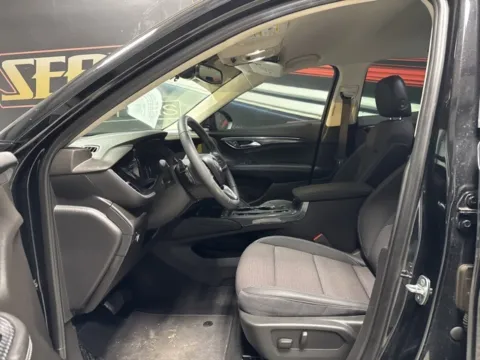 More photos of 2022 Buick Envision Preferred at Seay Motors, KY